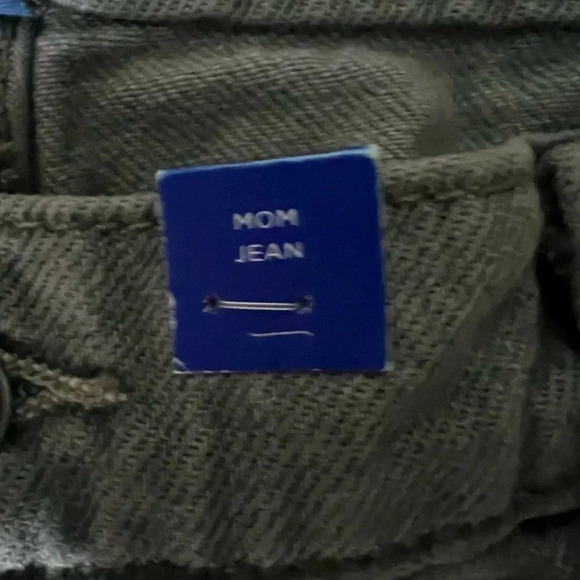 Arizona Jeans Co Mom Jeans Women's 1 7 Charcoal Wash Denim Tapered Leg NWT - Picture 6 of 7